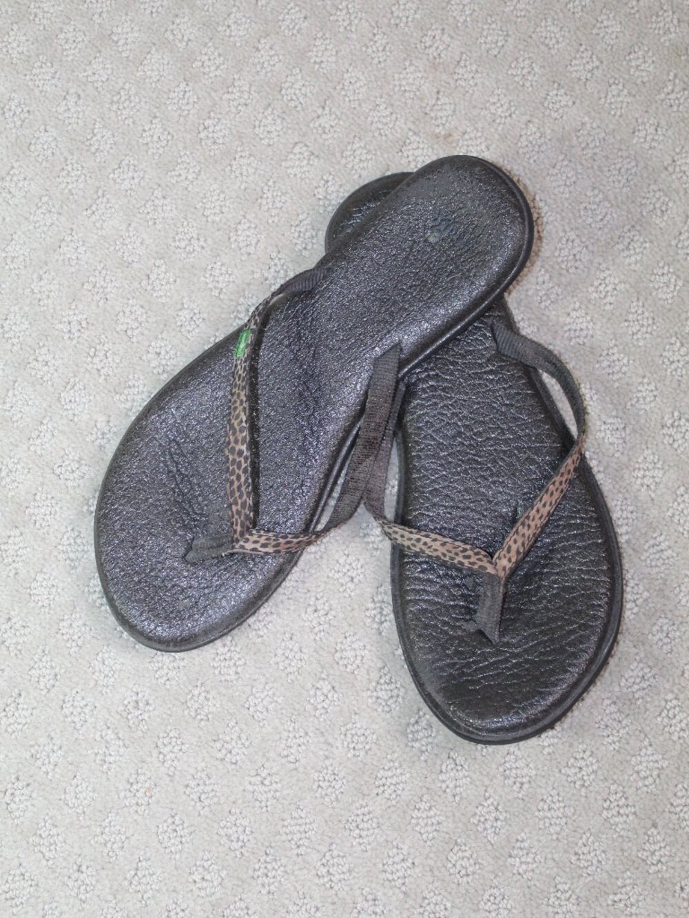 Sanuk Size 9 Animal Print Thong Yoga Sandals